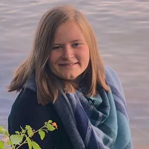 Meet your Posher, Becky